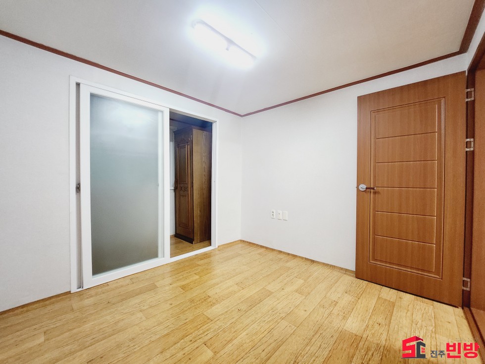 경남 진주시 칠암동 514-9 #칠암동 세무서부근# 넓은 운동장크기 풀옵션 월세 투룸 임대 월세 매물번호 16917 사진 7