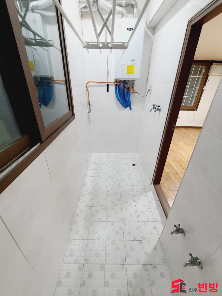 경남 진주시 상봉동 913-16 T ▶상봉동 1+1원룸◀ 진주중학교 부근 거실있는 원룸 월세 매물번호 15333 사진 8