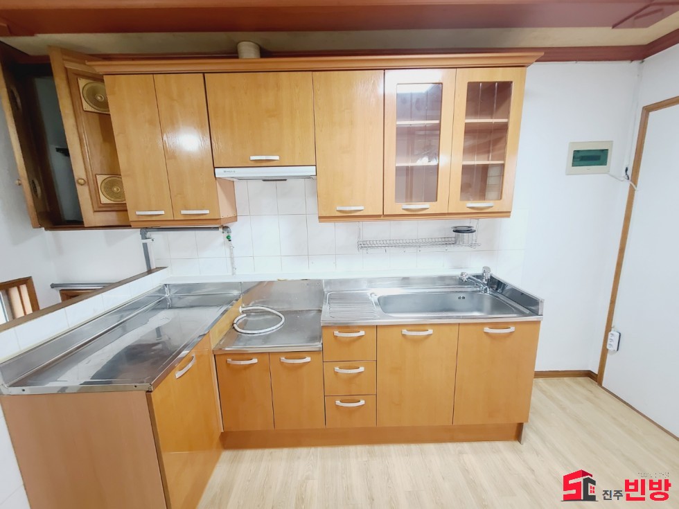 경남 진주시 상봉동 913-4 #떳다쓰리룸# 진주중학교인근 주인세대 쓰리룸임대!! 월세 매물번호 16264 사진 3