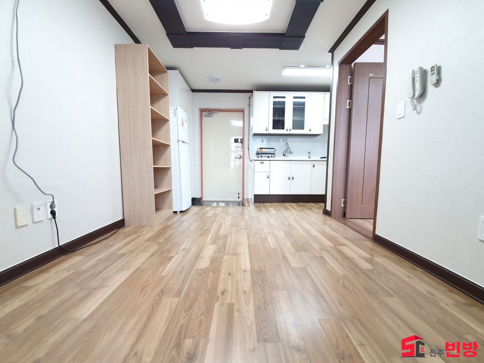 경남 진주시 상봉동 상봉동 1093-29 ※1+1 초저가※★ 상봉한주아파트 1분~~ ★ 추천방~! 월세 매물번호 12242 사진 1