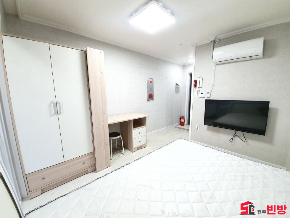 경남 진주시 상대동 상대동 179-22 ※초급매물※ ★ 상대동 홈플러스 1분!!★ 남녀선호도 1위~! 월세 매물번호 12097 사진 1