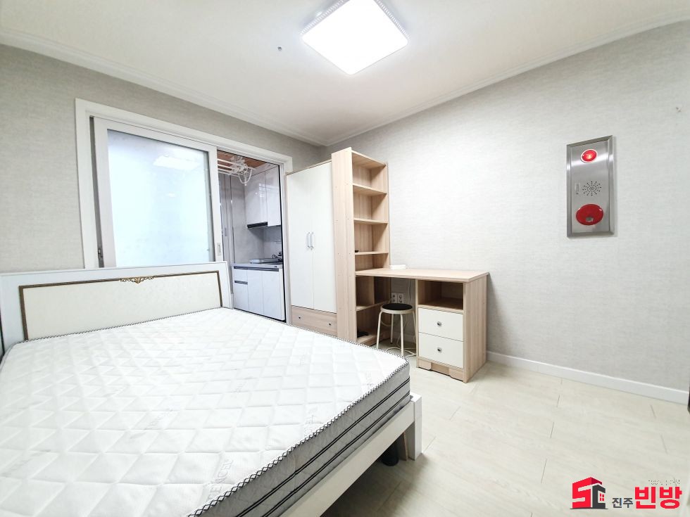 경남 진주시 상대동 상대동 179-22 ※초급매물※ ★ 상대동 홈플러스 1분!!★ 남녀선호도 1위~! 월세 매물번호 12097 사진 3