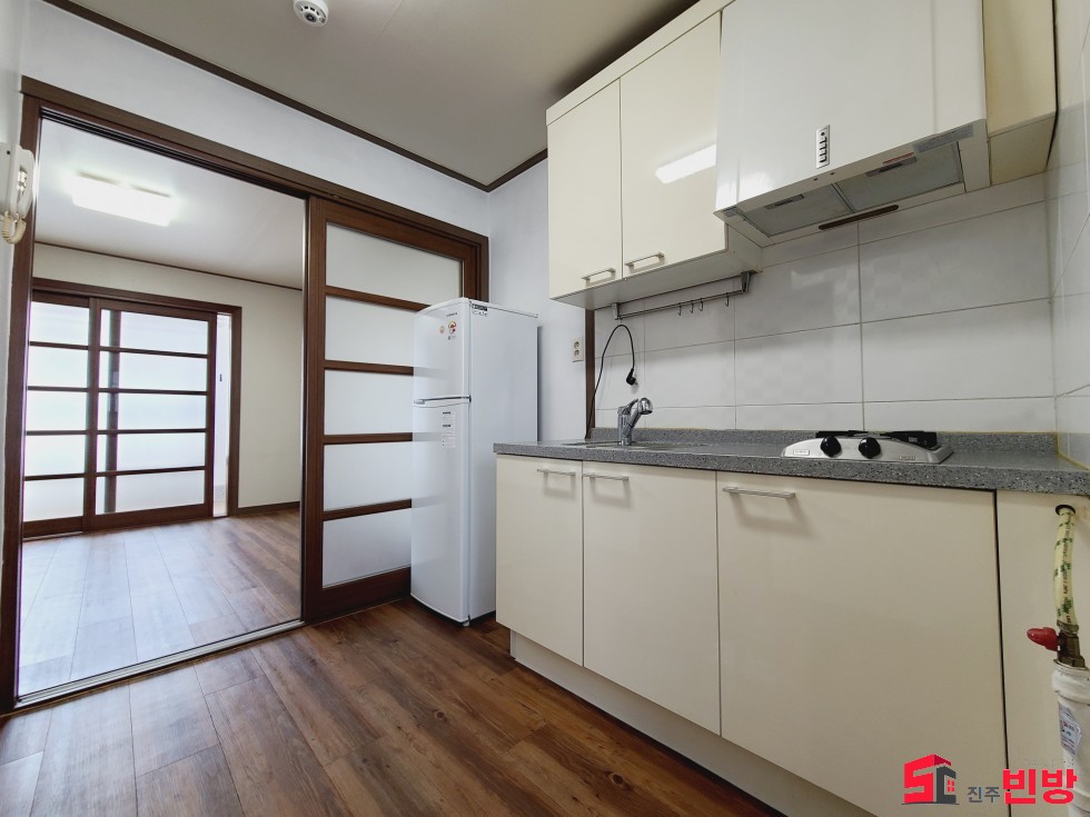경남 진주시 상대동 301-38 ♥깔끔한 인테리어 원룸♥관리 잘된곳♥100%실매물♥ 월세 매물번호 15836 사진 3