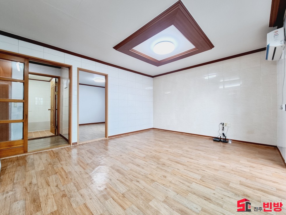 경남 진주시 상대동 300-51 T 상대동 삼현여고 부근 대박 넓은 1+1 채광 좋고 사이즈 좋고! 월세 매물번호 14689 사진 1