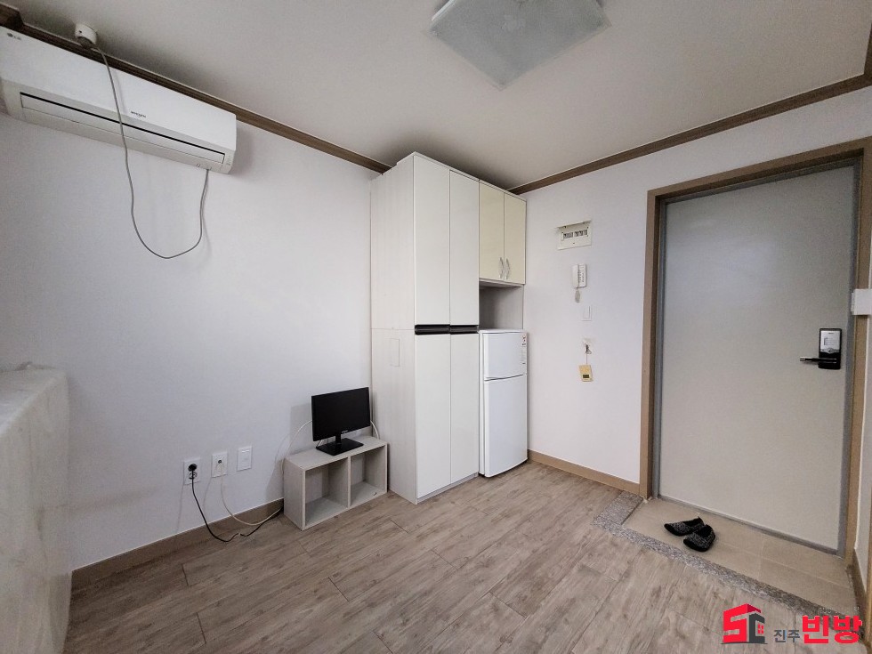 경남 진주시 하대동 348-1 Q 하대동 깨끗하고 저렴한 원룸~!! 가격도 착해요 월세 매물번호 15351 사진 3
