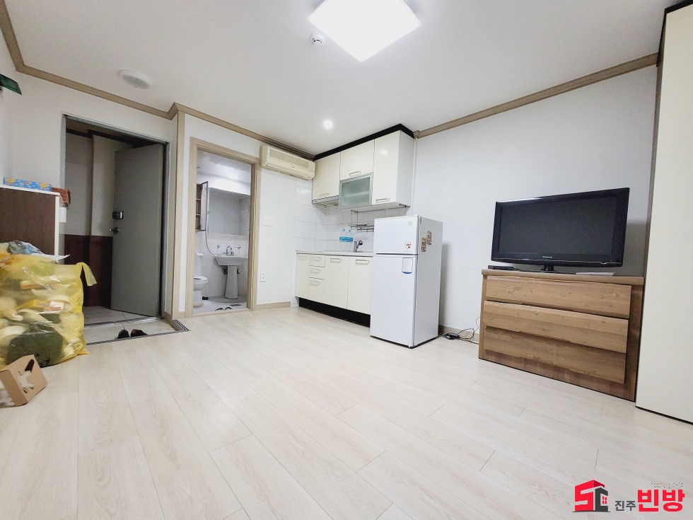 경남 진주시 하대동 303-13 Q * 하대동 상가건물 풀옵션 원룸 * 깨끗해요 월세 매물번호 15599 사진 2