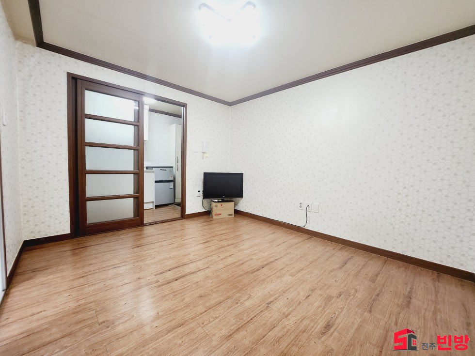 경남 진주시 하대동 592-9 하대 제일여고 뒤 엘베있는 가성비좋은 풀옵션 분리형원룸 월세 매물번호 16725 사진 2