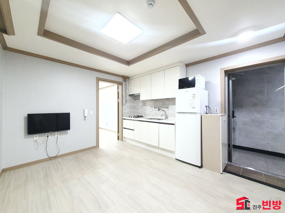 경남 진주시 하대동 하대동 108-28 ※1+1 신축 꿀방 투척※★ 35종점 1분거리~~ ★ 추천방~! 월세 매물번호 12156 사진 1