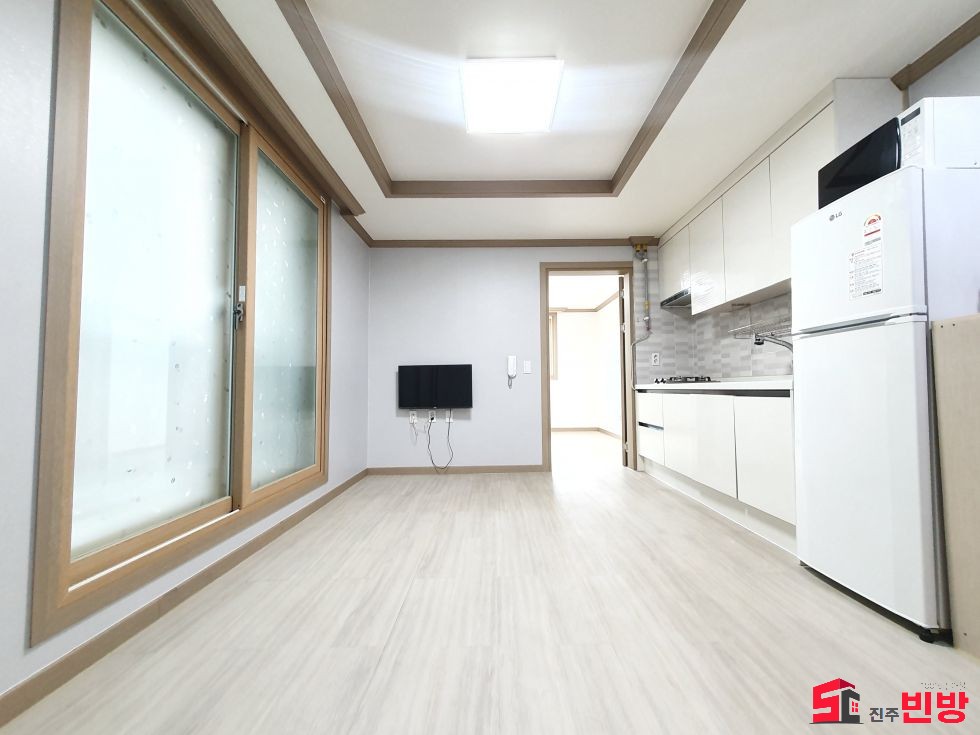 경남 진주시 하대동 하대동 108-28 ※1+1 신축 꿀방 투척※★ 35종점 1분거리~~ ★ 추천방~! 월세 매물번호 12156 사진 2