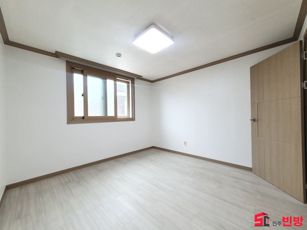 경남 진주시 하대동 하대동 108-28 ※1+1 신축 꿀방 투척※★ 35종점 1분거리~~ ★ 추천방~! 월세 매물번호 12156 사진 4