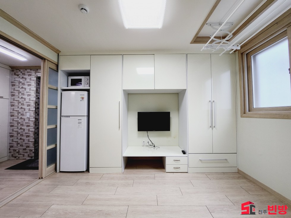 경남 진주시 신안동 15-39 #교대앞풀옵션# 몸만들어오셔도되는 분리형 원룸 월세 매물번호 16756 사진 2