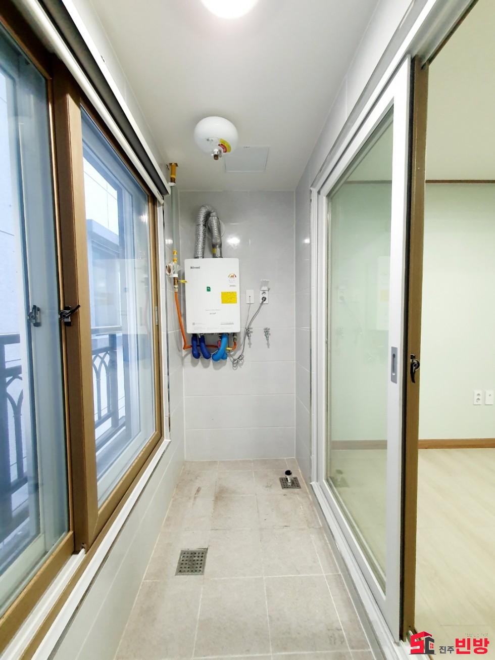 경남 진주시 초전동 1636-6 에어콘2대 신축 화이트톤 예쁜 투룸 선착순1명 월세 매물번호 13431 사진 11