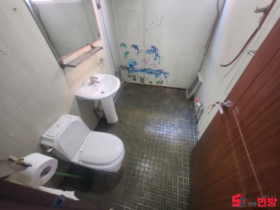 경남 진주시 상평동 236-3 *상평동* 테라스 딸린 컨디션 좋은 독채 쓰리룸 임대!! 월세 매물번호 17190 사진 9