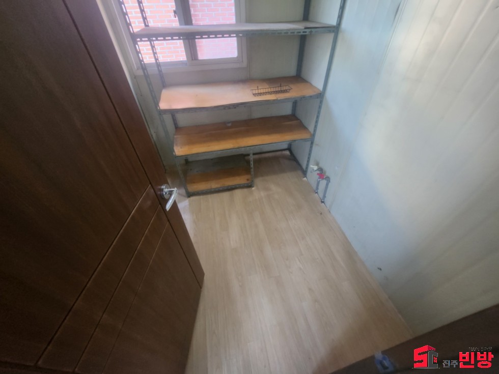 경남 진주시 상평동 236-3 *상평동* 테라스 딸린 컨디션 좋은 독채 쓰리룸 임대!! 월세 매물번호 17190 사진 10