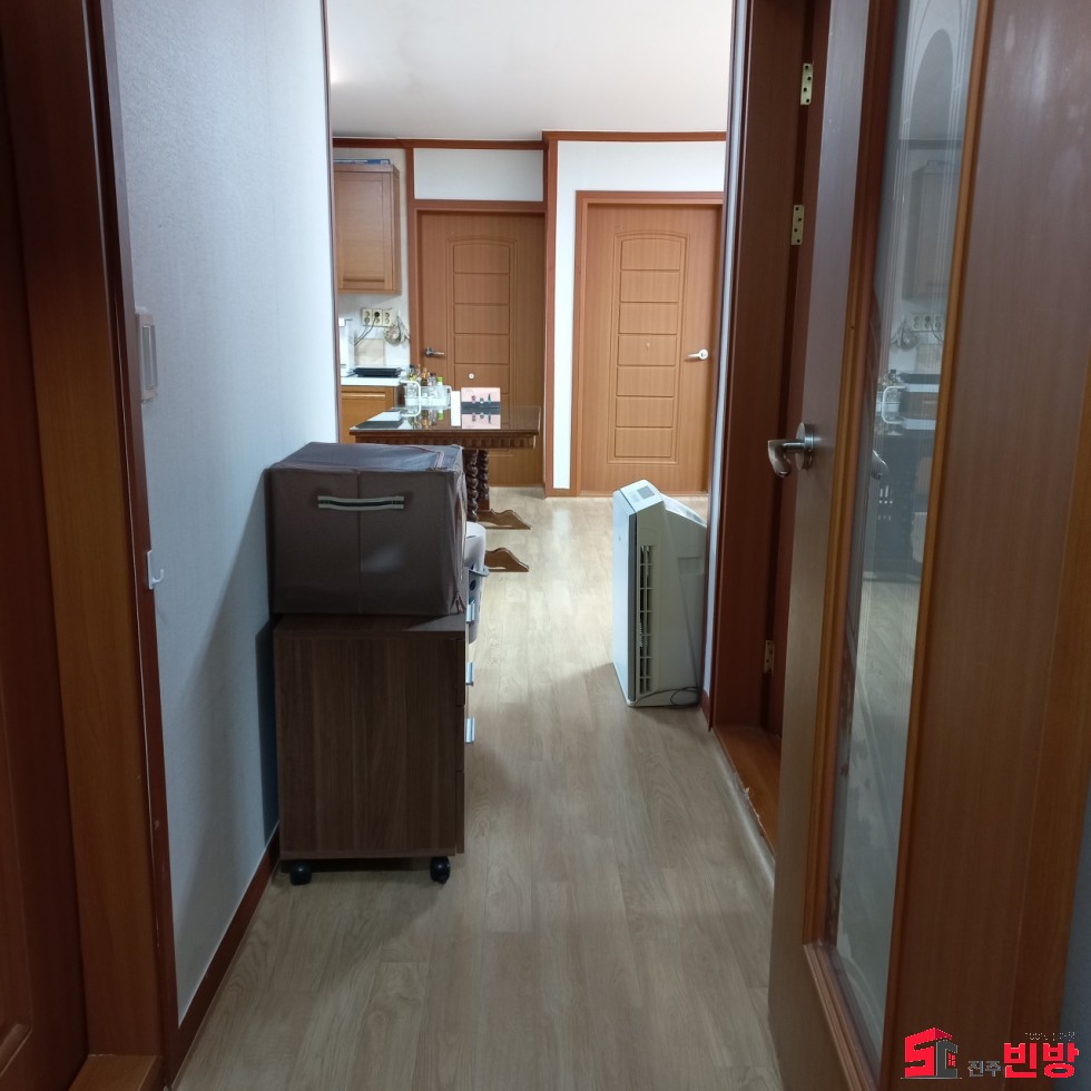 경남 진주시 평거동 727-4 Q * 평거동 리모델링한 깨끗한 쓰리룸 * 올전세도 가능해요~~ 월세 매물번호 15487 사진 1
