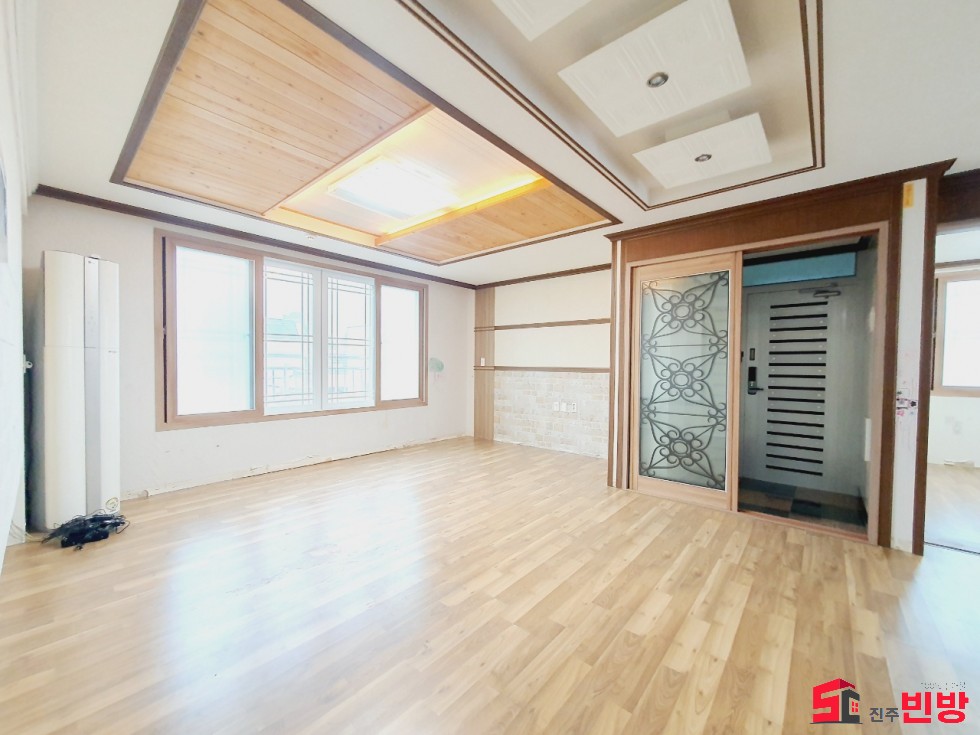 경남 진주시 칠암동 524-3 G#주인세대쓰리룸# 초호화 칠암동 채광좋음 월세 매물번호 15127 사진 4