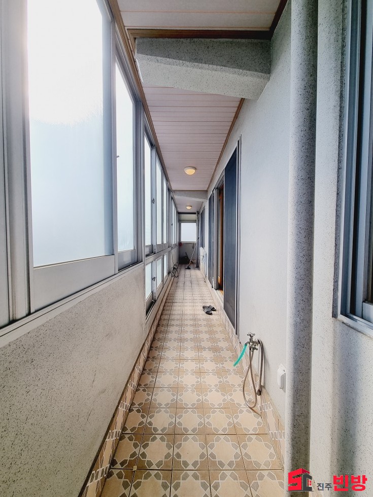 경남 진주시 상대동 275-3 H §투룸가격 쓰리룸§붙박이장+전용옥상 겸비한 엄~청 넓은 쓰리룸 월세 매물번호 14428 사진 6