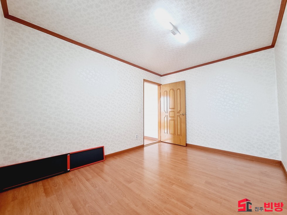 경남 진주시 상대동 275-3 H §투룸가격 쓰리룸§붙박이장+전용옥상 겸비한 엄~청 넓은 쓰리룸 월세 매물번호 14428 사진 8