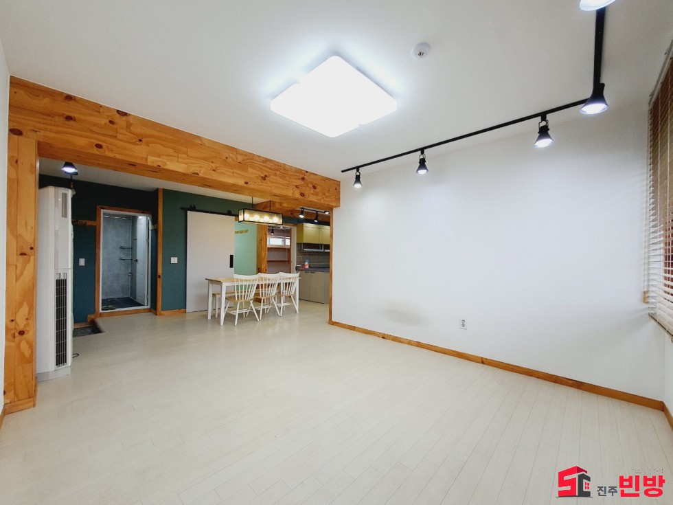 경남 진주시 상대동 271-1 G#주인세대# 이쁜 쓰리룸 뷰 맛집 월세 매물번호 14286 사진 2