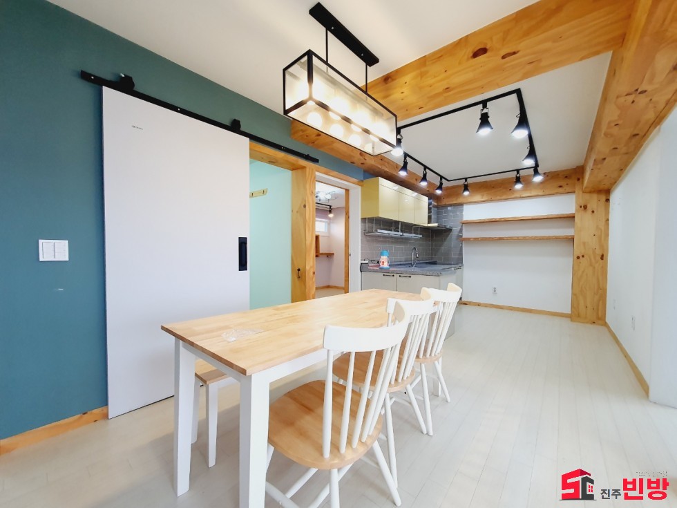 경남 진주시 상대동 271-1 G#주인세대# 이쁜 쓰리룸 뷰 맛집 월세 매물번호 14286 사진 4