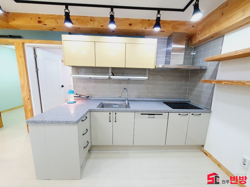 경남 진주시 상대동 271-1 G#주인세대# 이쁜 쓰리룸 뷰 맛집 월세 매물번호 14286 사진 7