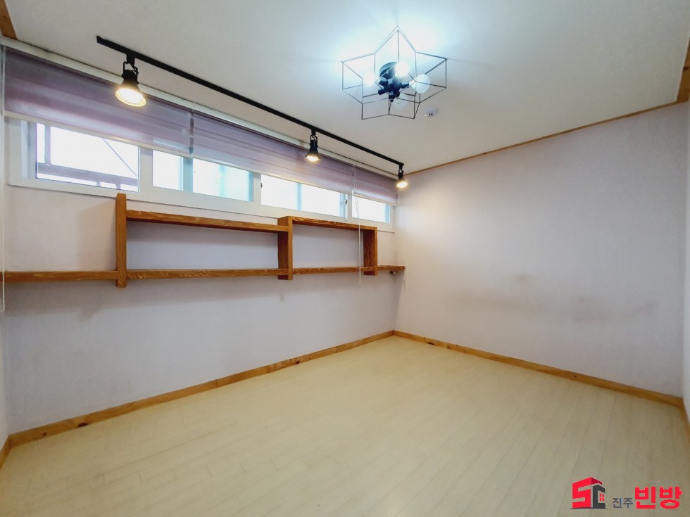 경남 진주시 상대동 271-1 G#주인세대# 이쁜 쓰리룸 뷰 맛집 월세 매물번호 14286 사진 9