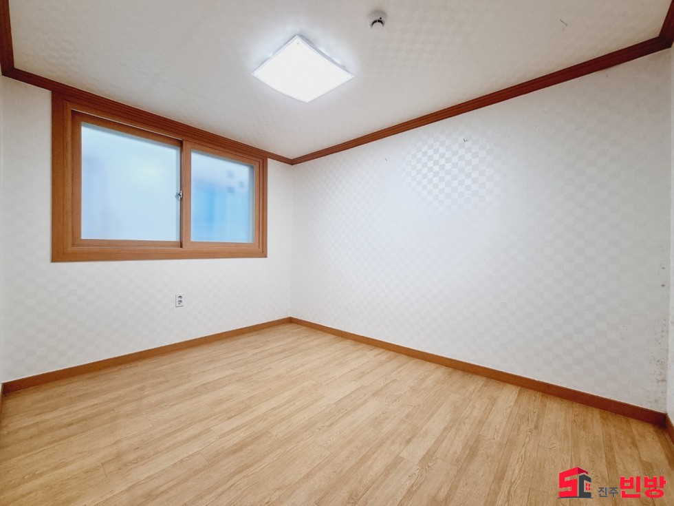 경남 진주시 상대동 311-43 ♤삼현여고 근처!!! 리모델링 쓰리룸. 전월세 조절가능 ♤ 월세 매물번호 14022 사진 15