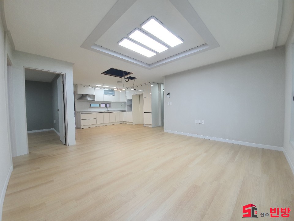 경남 진주시 상대동 615-36 (신영펠리스) G#초꿀매물#시청근처 월드컵운동장 주인세대 쓰리룸 월세 매물번호 12944 사진 1