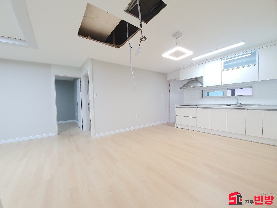 경남 진주시 상대동 615-36 (신영펠리스) G#초꿀매물#시청근처 월드컵운동장 주인세대 쓰리룸 월세 매물번호 12944 사진 3