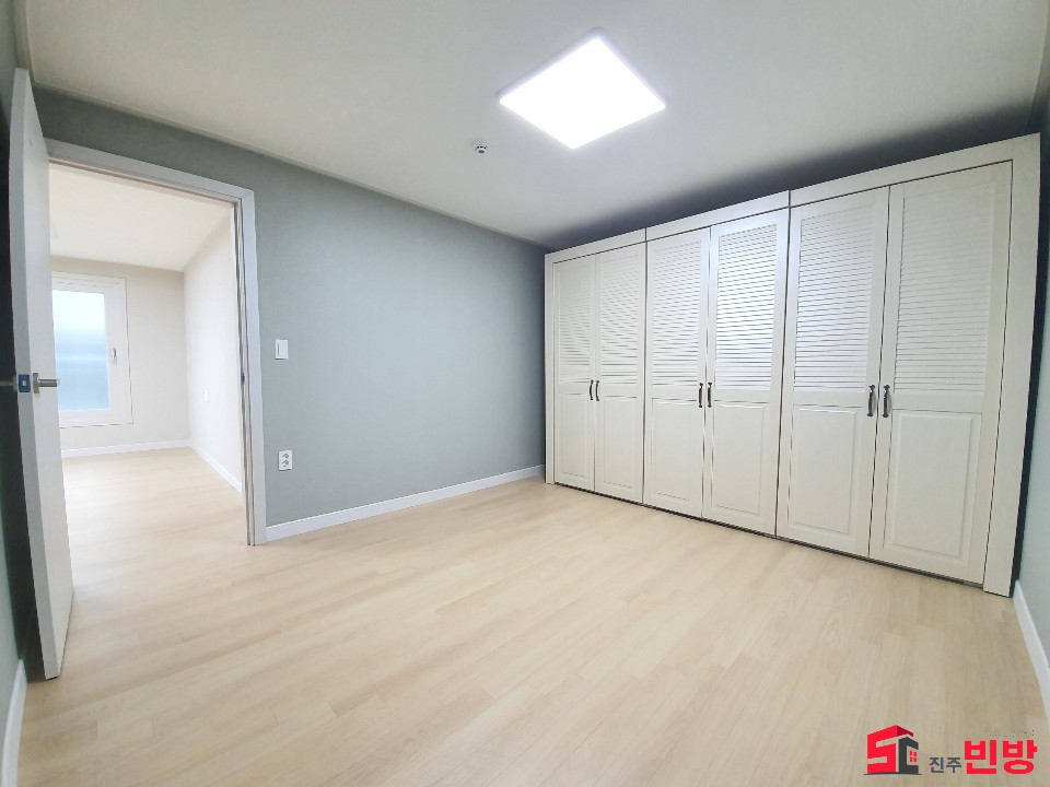 경남 진주시 상대동 615-36 (신영펠리스) G#초꿀매물#시청근처 월드컵운동장 주인세대 쓰리룸 월세 매물번호 12944 사진 8
