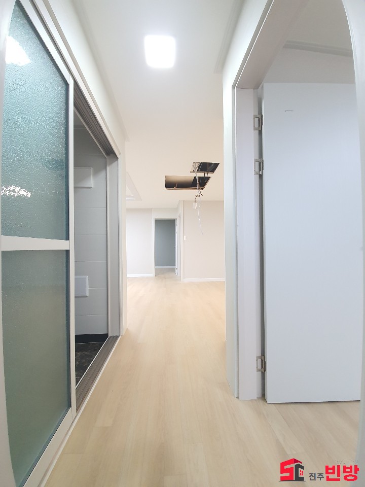 경남 진주시 상대동 615-36 (신영펠리스) G#초꿀매물#시청근처 월드컵운동장 주인세대 쓰리룸 월세 매물번호 12944 사진 16