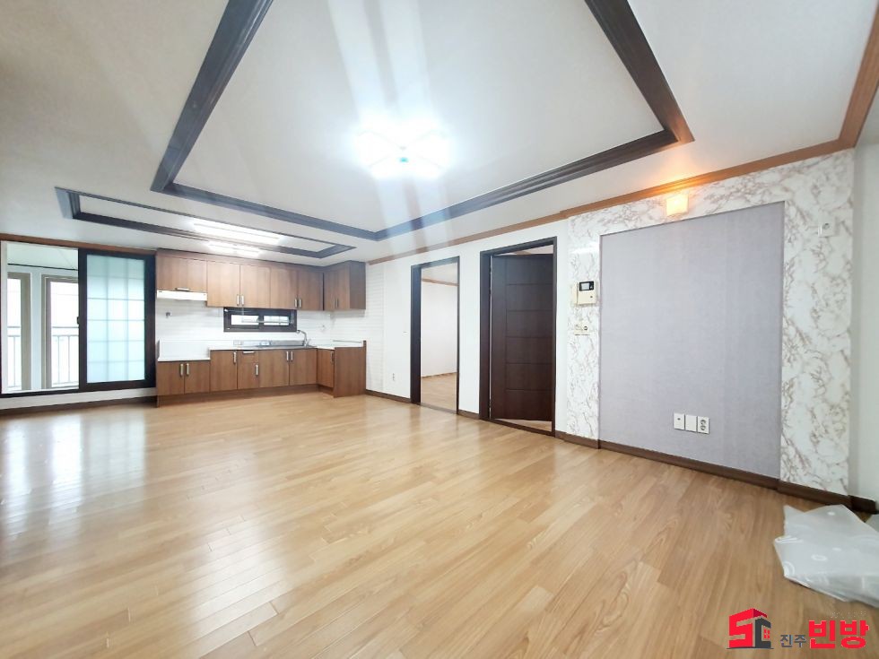 경남 진주시 망경동 29-1 G#망경동 테라스넓은 쓰리룸!! 빨래널기좋은날~! 월세 매물번호 11833 사진 2