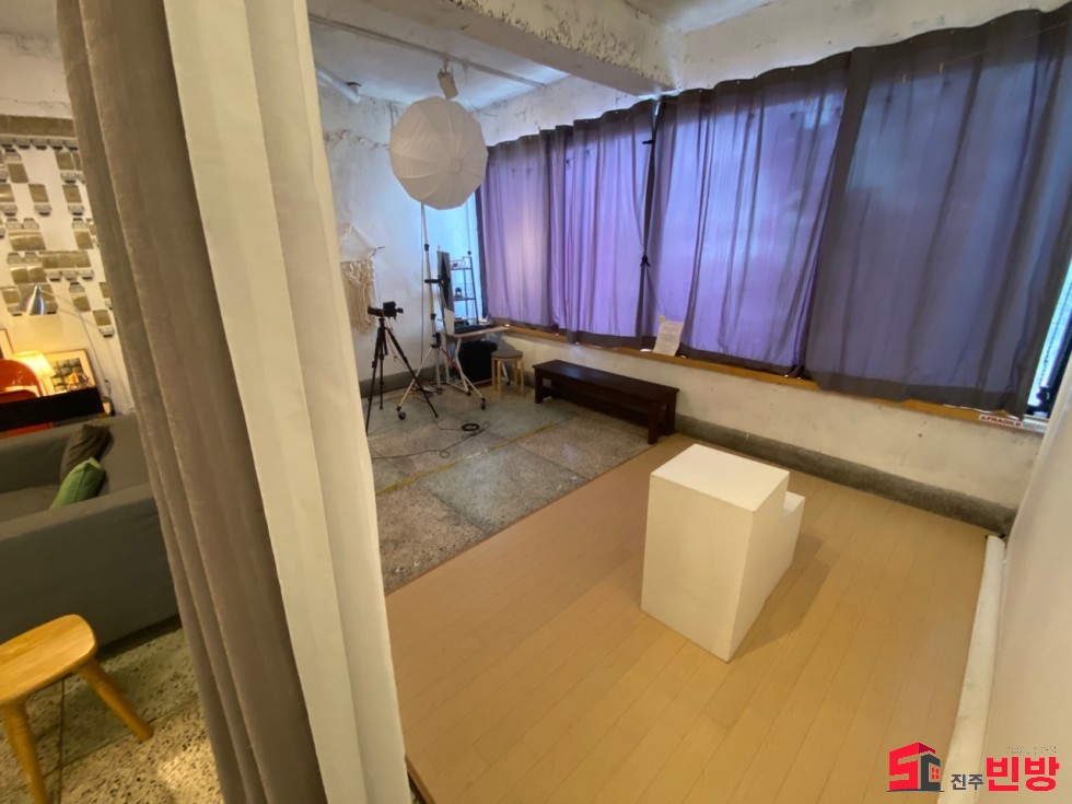 경남 진주시 중안동 13-7 진주 경찰서 바로 앞 시내 접근성 좋은 매물 월세 매물번호 17203 사진 2