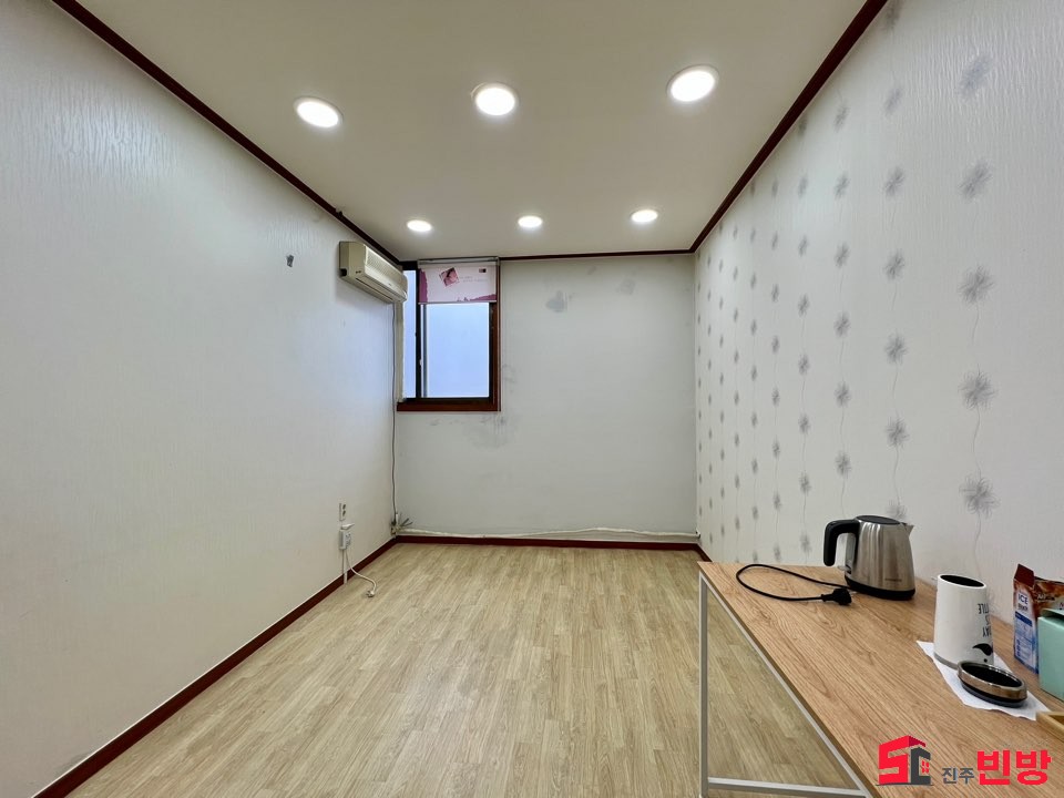 경남 진주시 장대동 55-8 에어컨풀 60평 다갖춰진 사무실이 6평 금액에 나왔네요 월세 매물번호 16919 사진 4