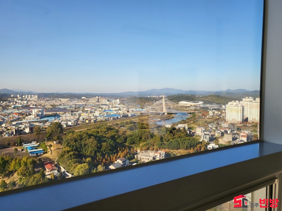 경남 진주시 충무공동 69-3 A동 ★윙스타워 ★충무공동 저렴하고 환상적인 뷰의 사무실^^ 월세 매물번호 15264 사진 2