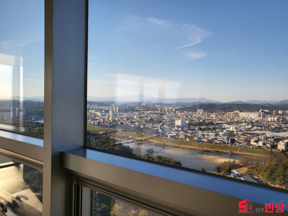 경남 진주시 충무공동 69-3 A동 ★윙스타워 ★충무공동 저렴하고 환상적인 뷰의 사무실^^ 월세 매물번호 15264 사진 3