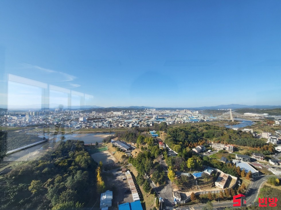 경남 진주시 충무공동 69-3 A동 ★윙스타워 ★충무공동 저렴하고 환상적인 뷰의 사무실^^ 월세 매물번호 15264 사진 4