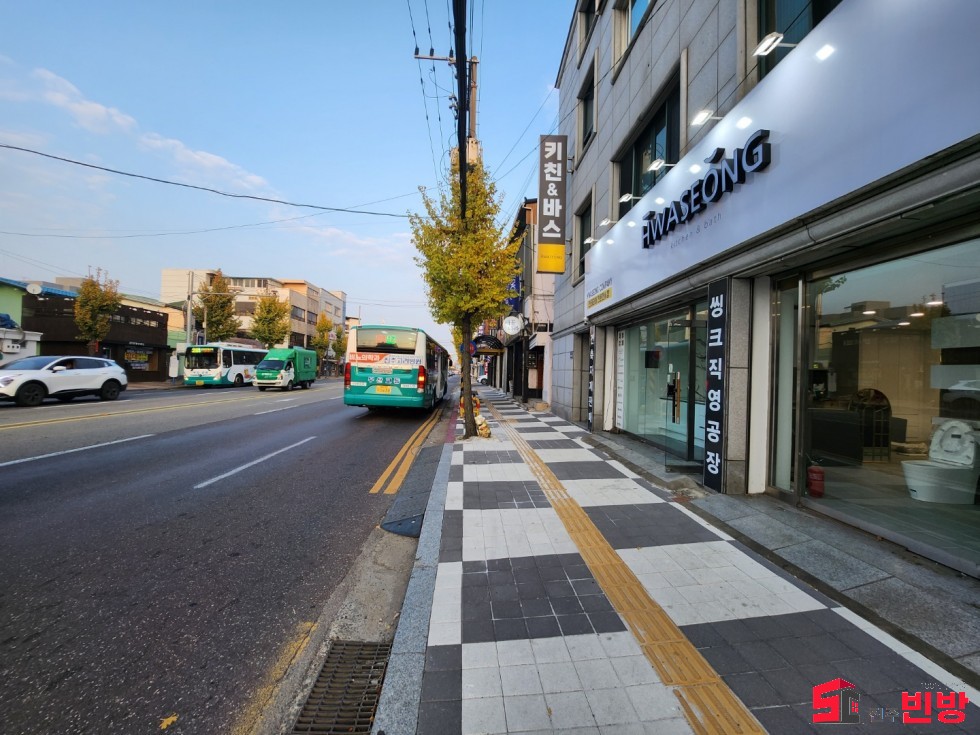 경남 진주시 인사동 153-24 인테리어사무실임대-전면유리창 전부 개폐가능 월세 매물번호 16486 사진 8