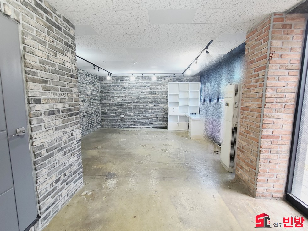 경남 진주시 호탄동 637-1 대로변 주차좋고 인테리어 좋은 상가임대 월세 매물번호 16417 사진 1