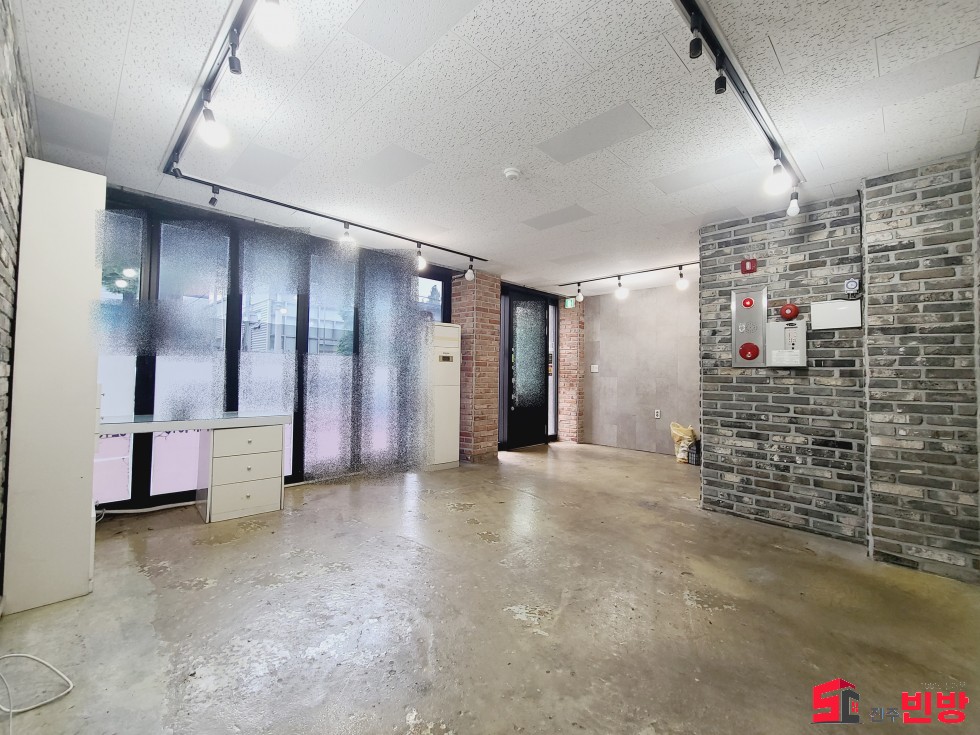 경남 진주시 호탄동 637-1 대로변 주차좋고 인테리어 좋은 상가임대 월세 매물번호 16417 사진 3