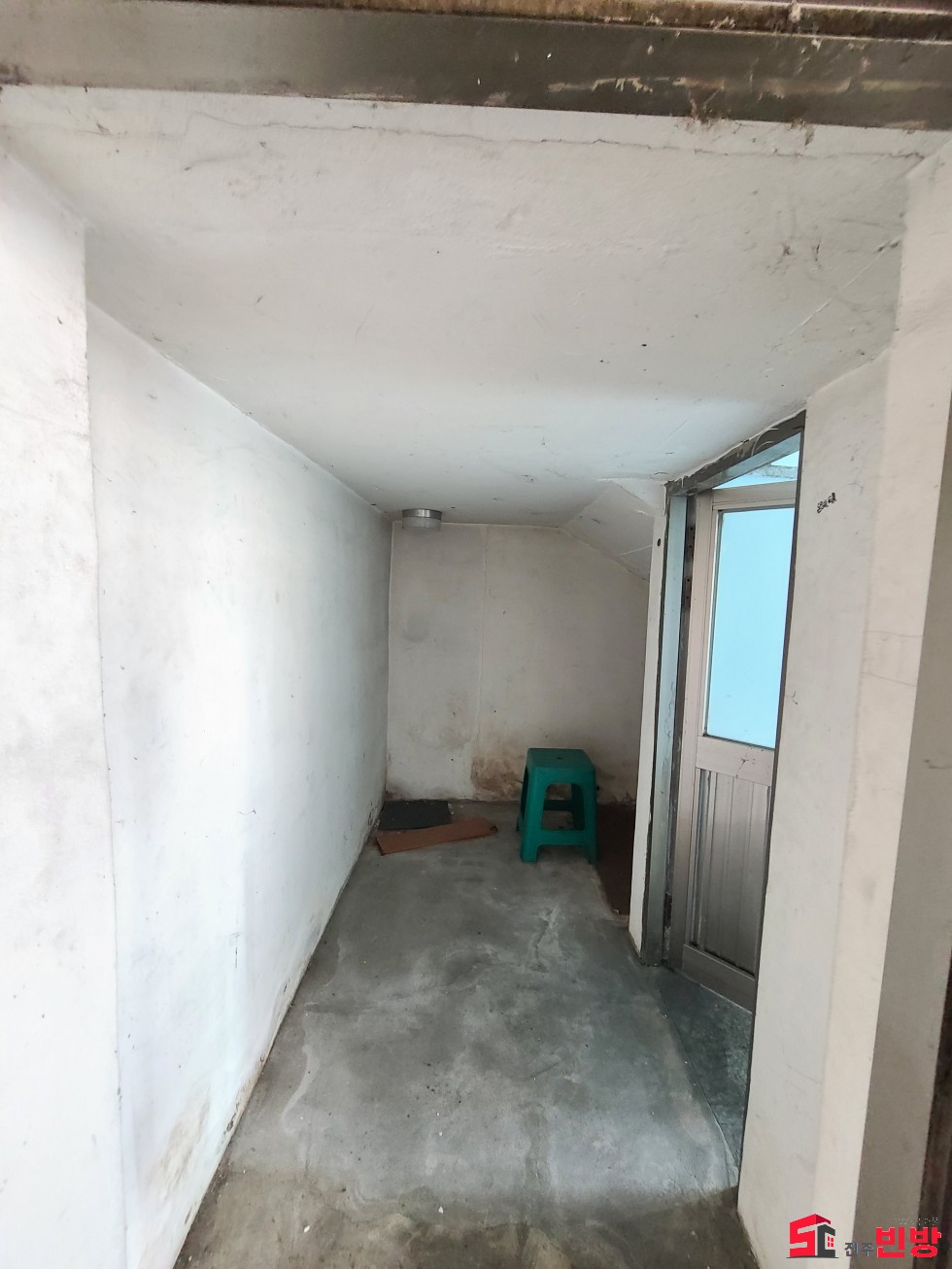 경남 진주시 봉곡동 24-9 ▶상가임대◀ T 봉곡로타리 부근 대로변 30평대 상가 월세 매물번호 15886 사진 7