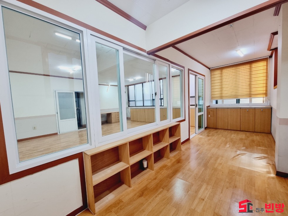 경남 진주시 평안동 95 #떳다사무실# 진주중학교 인근 30평대 사무실임대 월세 매물번호 15689 사진 5
