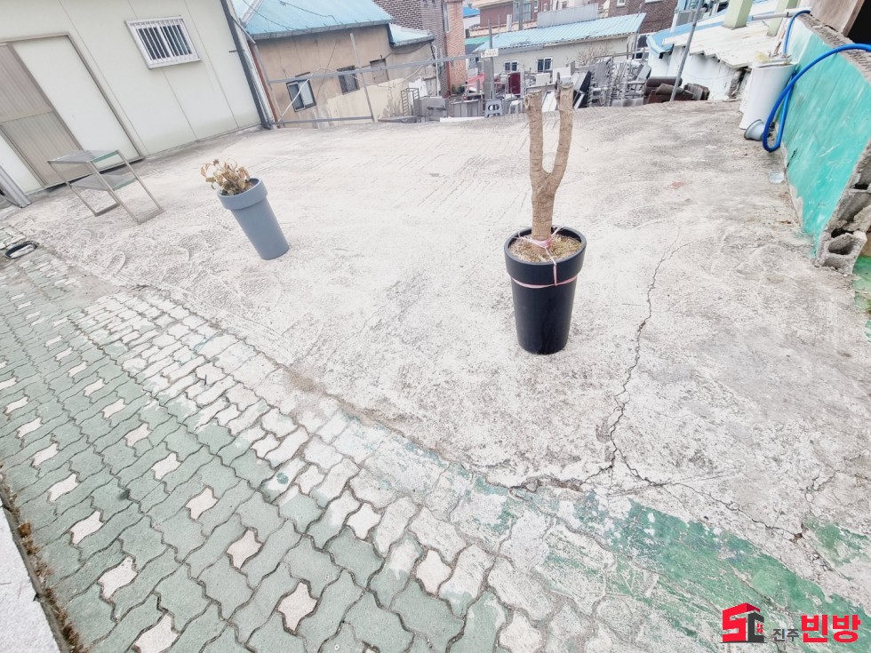 경남 진주시 장대동 49-13 #떳다상가# 옥봉삼거리인근 40평대 창고사무실임대 월세 매물번호 15393 사진 7