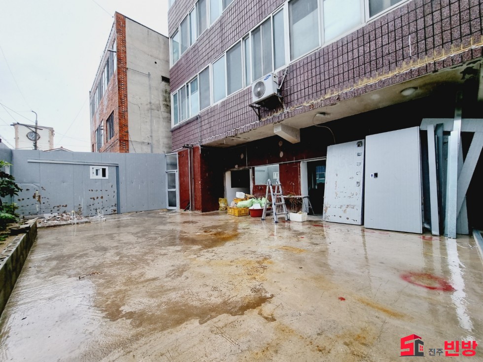 경남 진주시 상대동 331-12 ＃떳다상가＃ 상대동 공단시장 40평대 상가 임대! 월세 매물번호 14841 사진 5