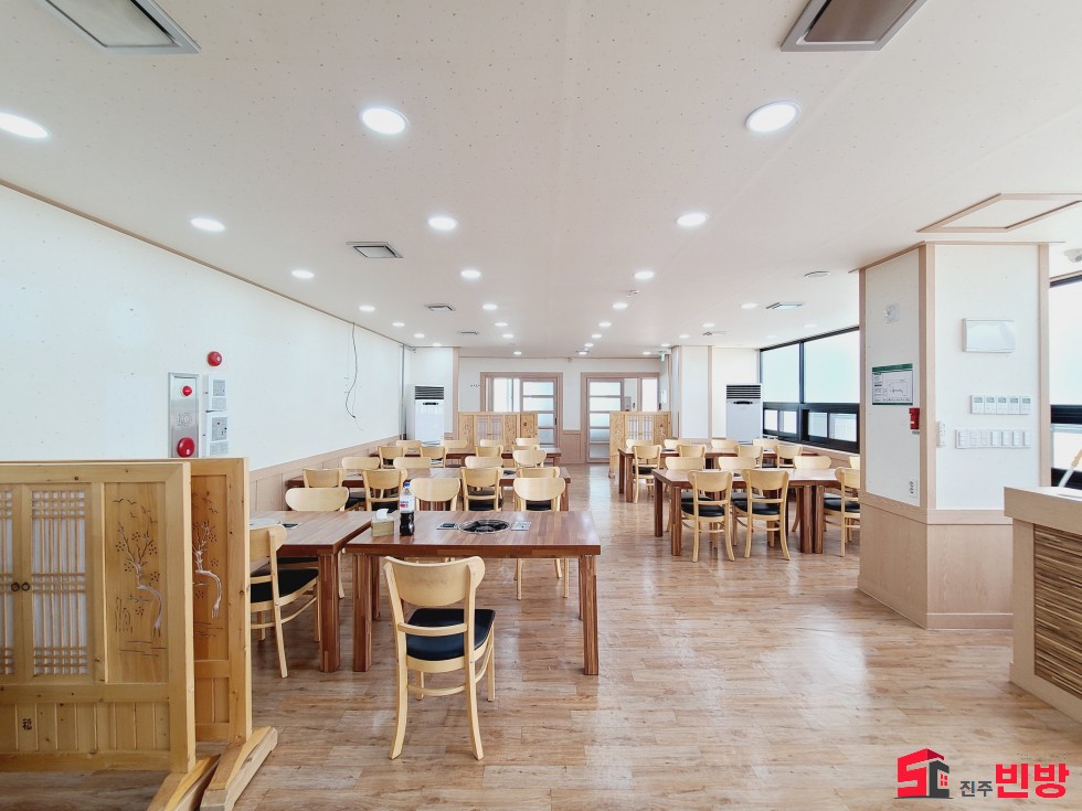경남 진주시 신안동 889-8 T 신안동 시설완비 되어있는 식당하기 좋은 상가!! 넓은 주차장까지 권시비X 월세 매물번호 14773 사진 2