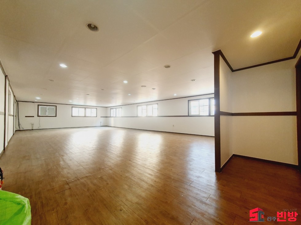 경남 진주시 평거동 298-12 10호광장부근 40평상가 방2개 화장실2개 창고 사무실 다가능 월세 매물번호 14122 사진 4