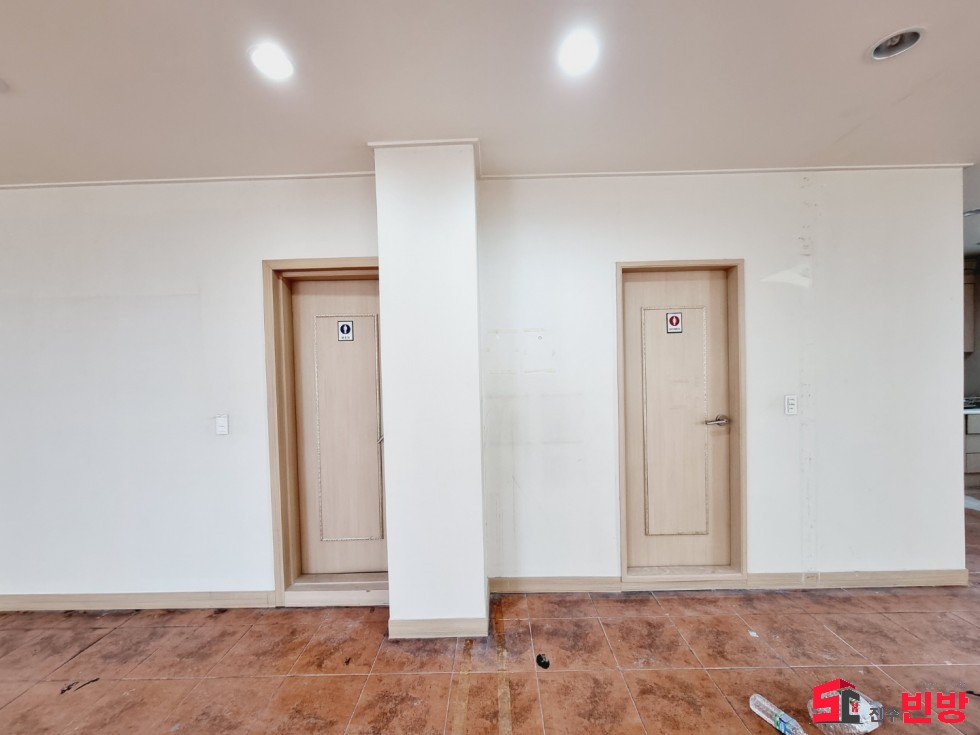 경남 진주시 칠암동 293-6 ★떴다사무실★ 칠암동 50평대 사무실 임대!!! 월세 매물번호 14067 사진 6