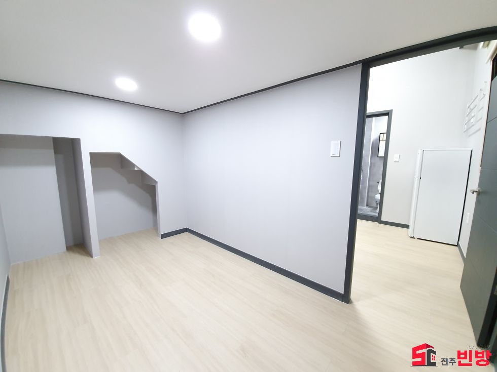 경남 진주시 상대동 296-42 ※딱 하나뿐인 신축 복층 구조※★ 시청 건너편 1분 ★ 월세 매물번호 12119 사진 4