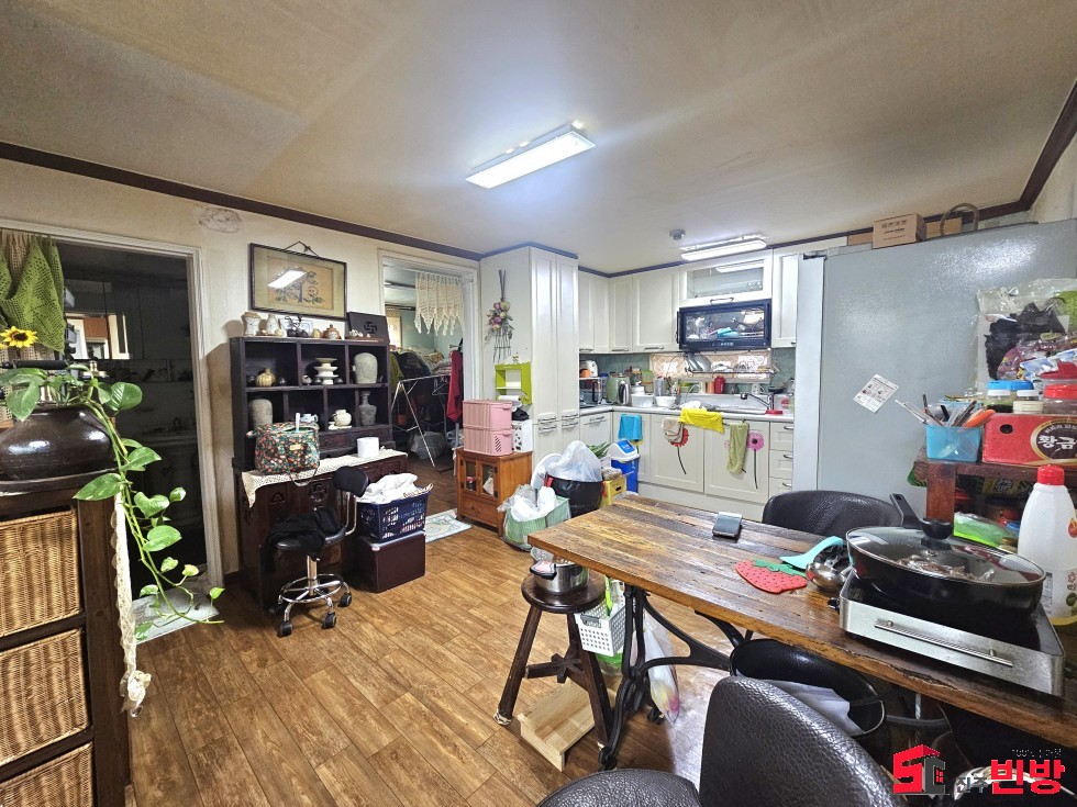 경남 진주시 평거동 743-15 (강남빌라) A동 ㅡ 위치좋고 조용한 방3 개 빌라매매 ㅡ 매매 매물번호 17529 사진 2