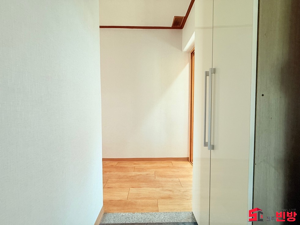 경남 진주시 상봉동 813-6 ㉧ㅡ서빈No.1구해줘홈즈ㅡ㉧추천BEST꿀방 월세 매물번호 17538 사진 2